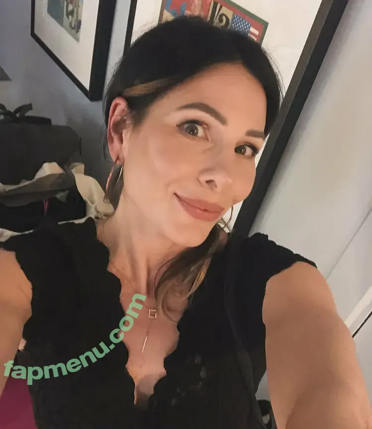 Lucrezia Millarini nude photo #0207 (lucreziaitv)