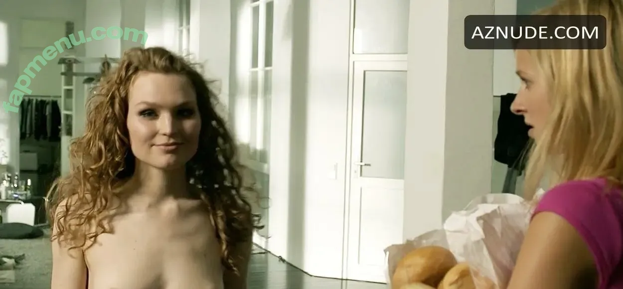 Lucrezia nude photo #0032 (Lucrezia)