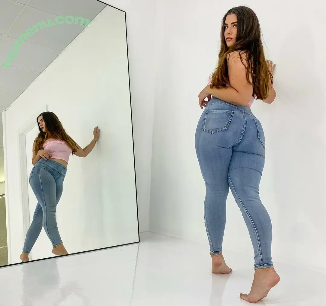 Lucy Banks nude photo #0061 (itslucybanks / itsnotlucybanks)