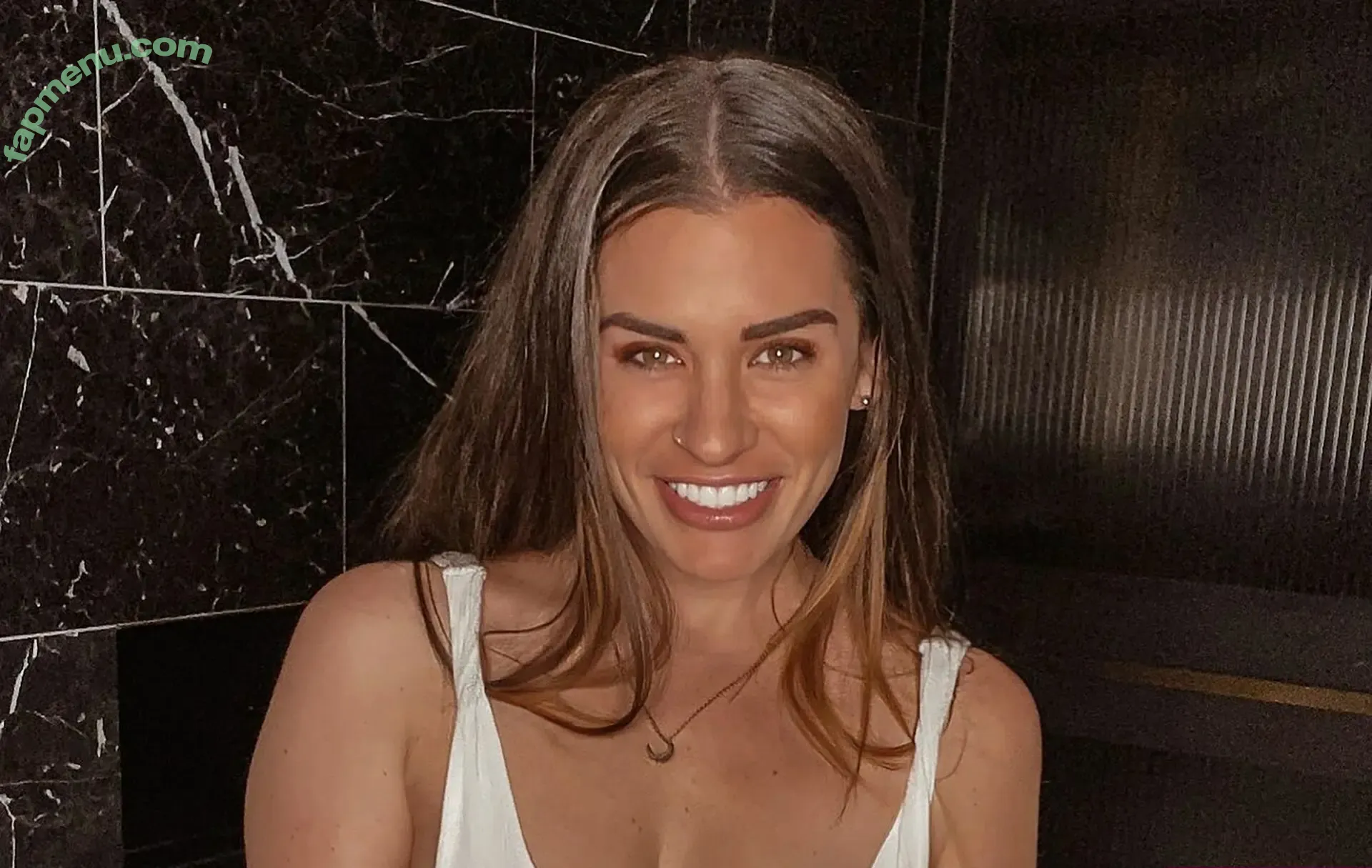 Lucy Banks nude photo #0073 (itslucybanks / itsnotlucybanks)