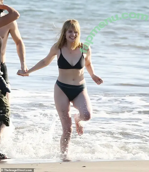 Lucy Boynton nude photo #0164 (lucyboynton1)
