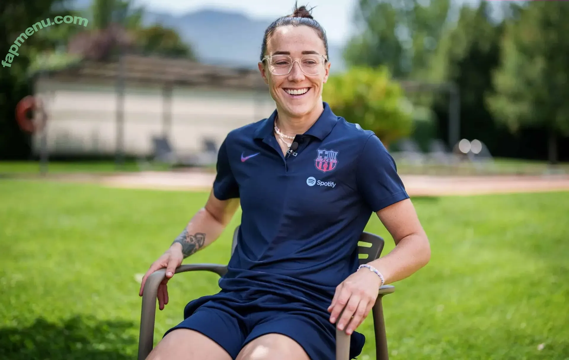 Lucy Bronze nude photo #0009 (Lucy Bronze)