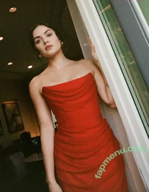 Lucy Hale / lucyhale nude photo #1051