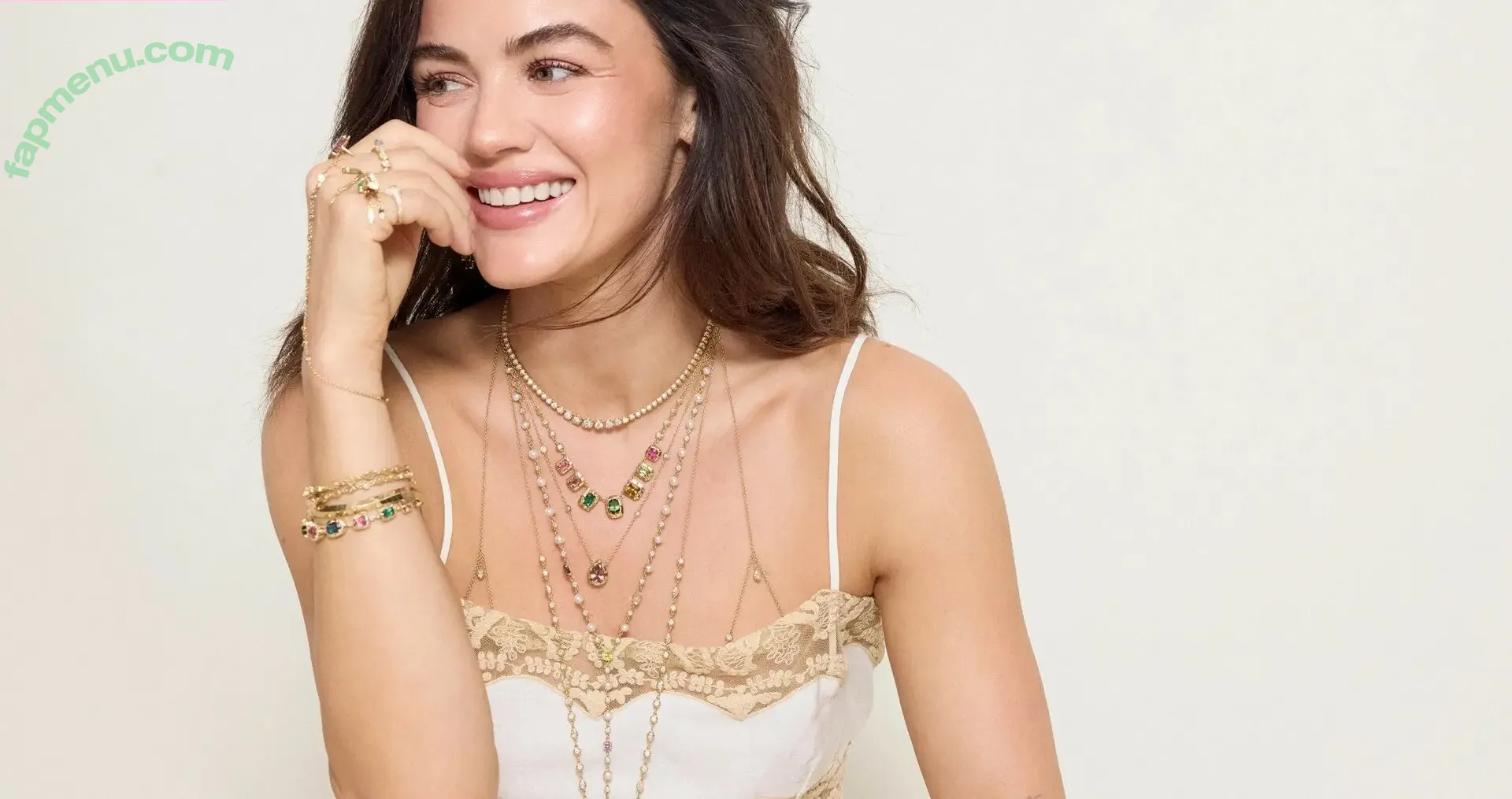 Lucy Hale nude photo #1100 (lucyhale)