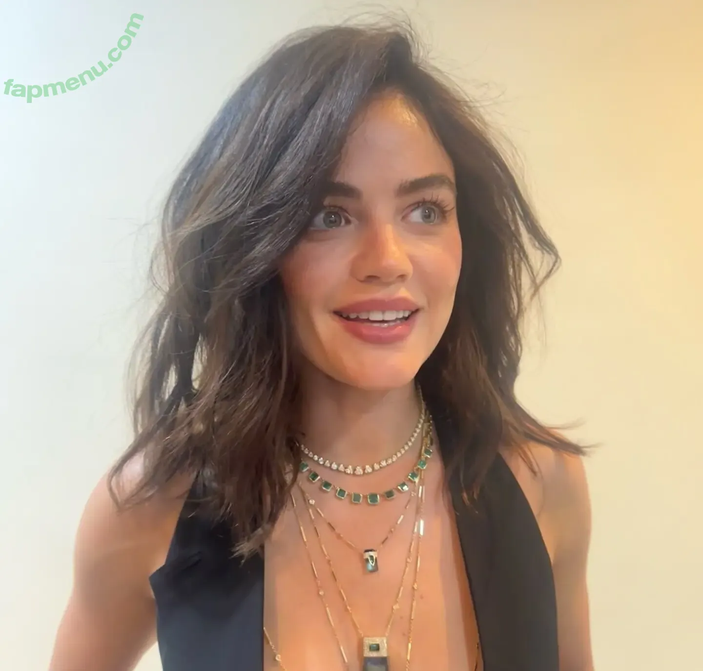 Lucy Hale nude photo #1120 (lucyhale)