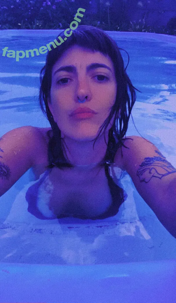 lucy.lilith nude photo #0021 (xxlucymaplexx)