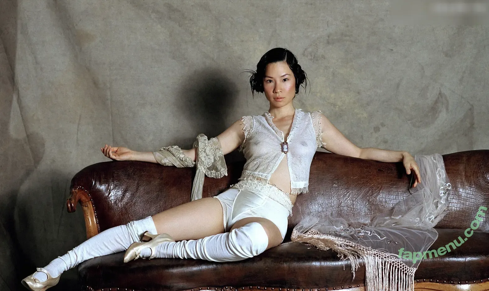 Lucy Liu nude photo #0032 (LucyLiu / toyme / xlucyliux)