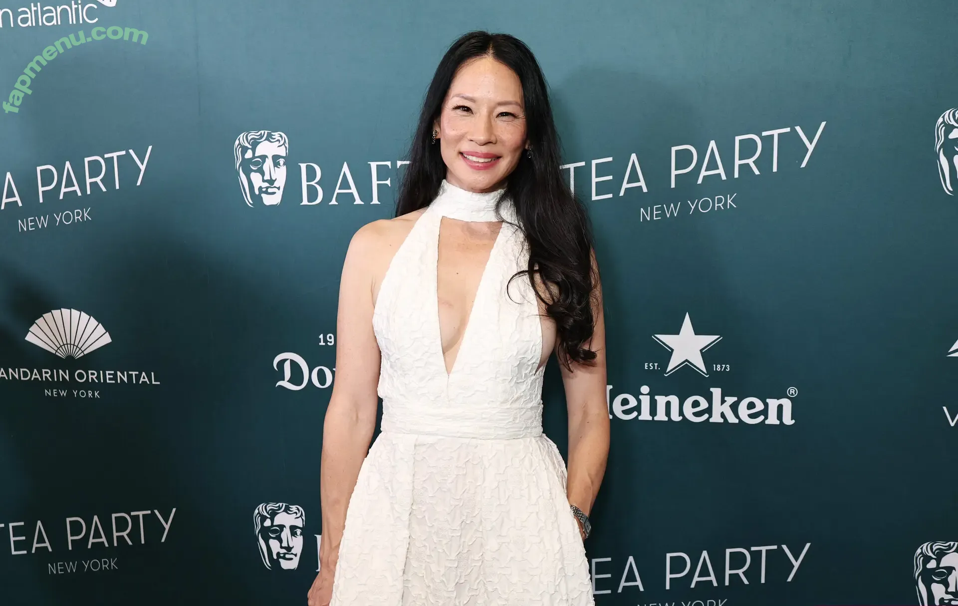 Lucy Liu nude photo #0148 (LucyLiu / toyme / xlucyliux)