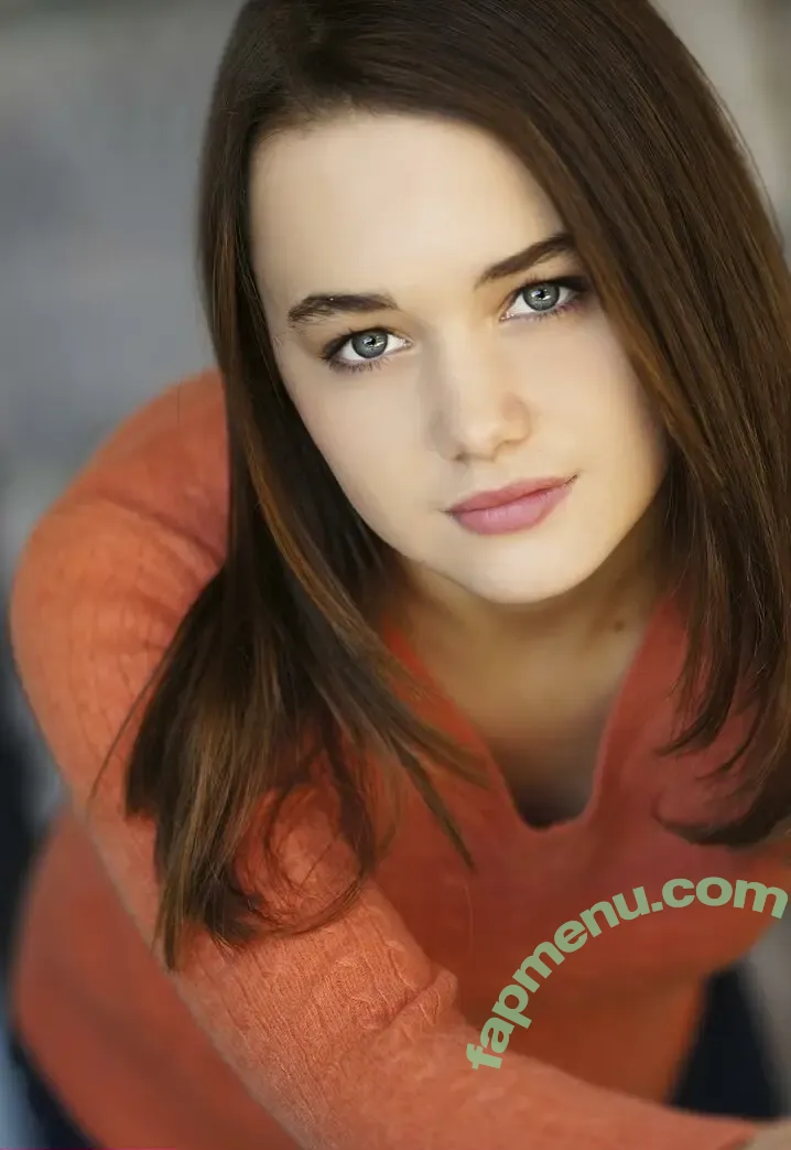 Lucy Loken nude photo #0009 (lucyloken)