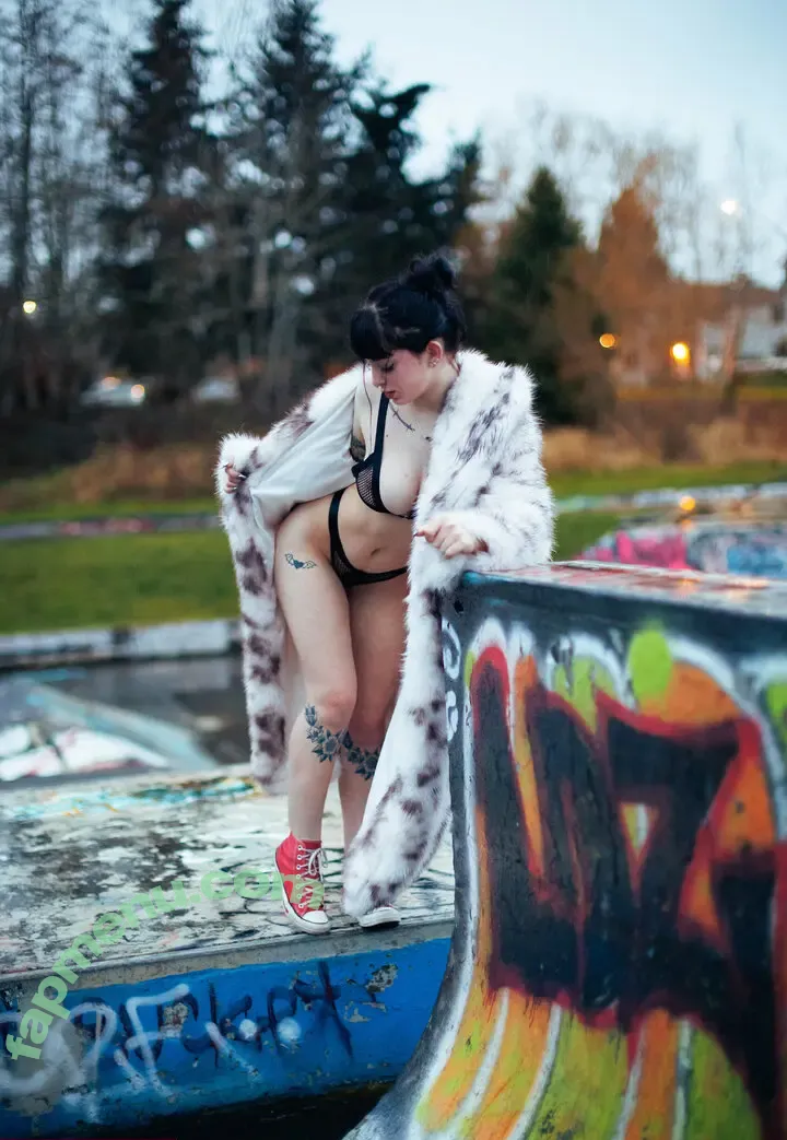 lucy.luvs nude photo #0106 (lucyy.luvss)
