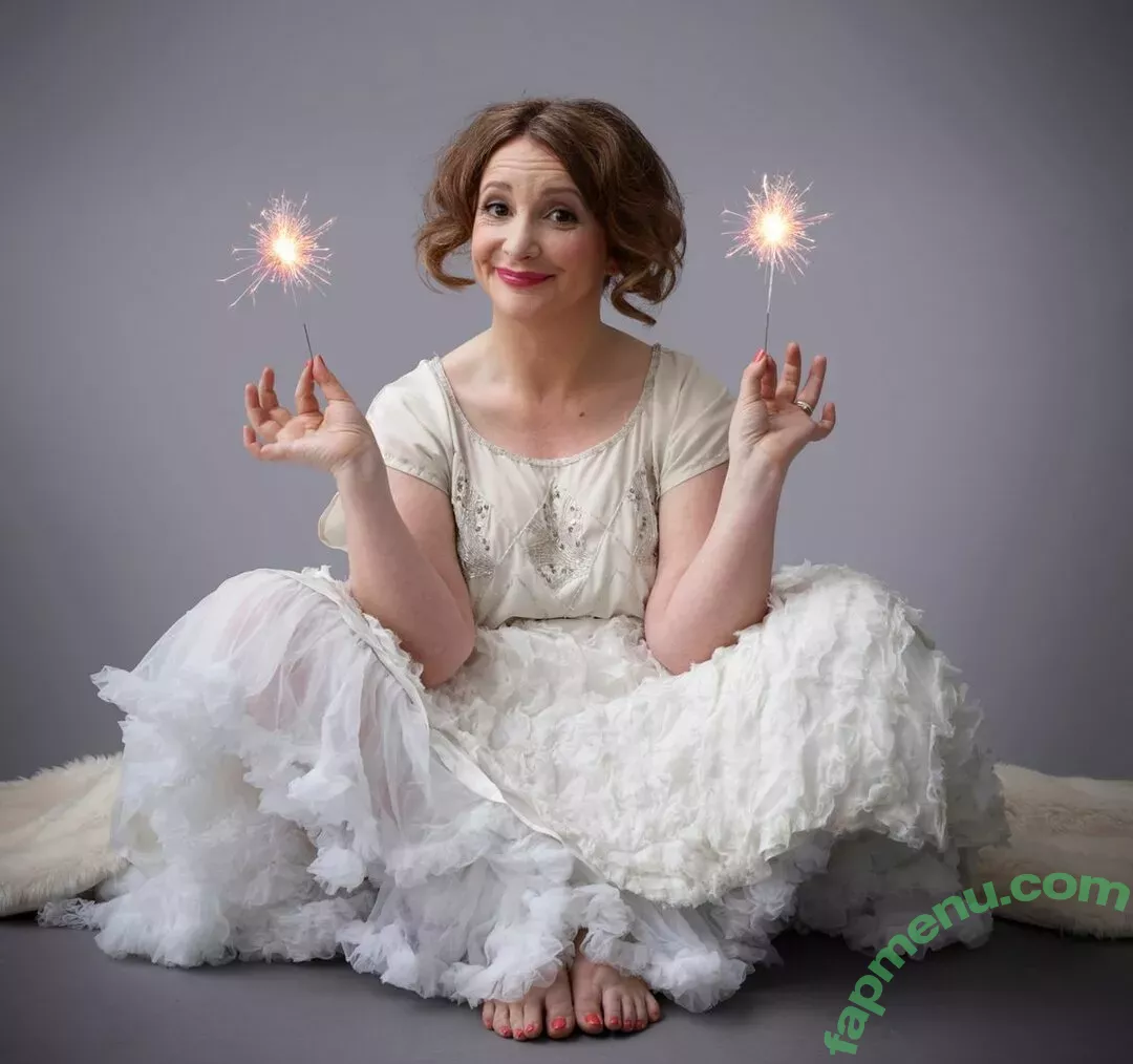 Lucy Porter nude photo #0003 (lucyportercomic)