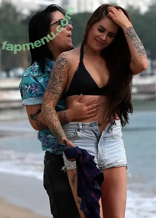 Lucy Spraggan nude photo #0030 (Lucy Spraggan)