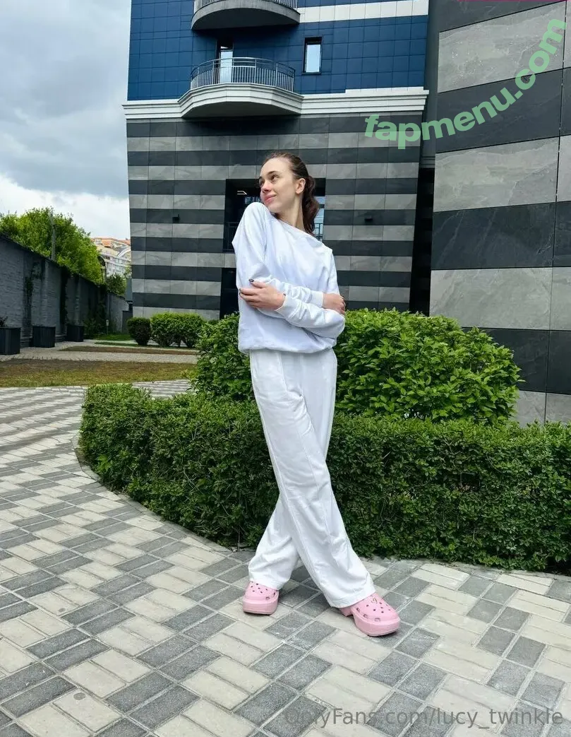 lucy_twinkle nude photo #0065 (lucytwinkle_)