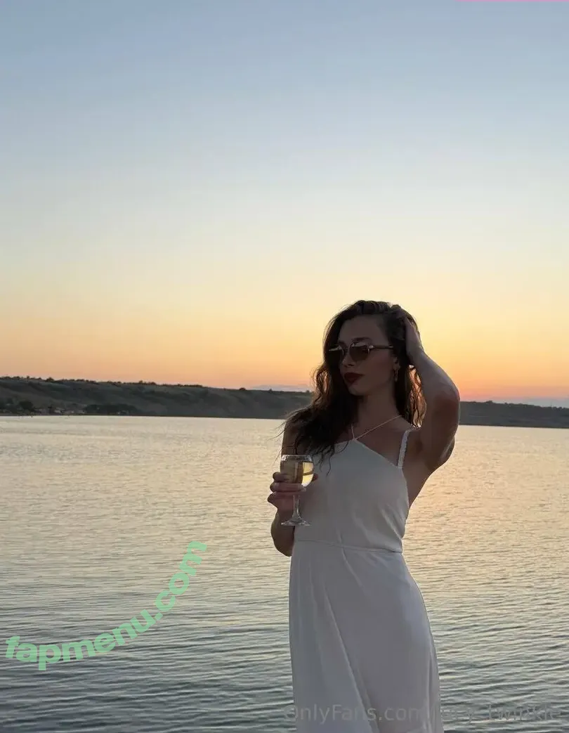 lucy_twinkle nude photo #0109 (lucytwinkle_)