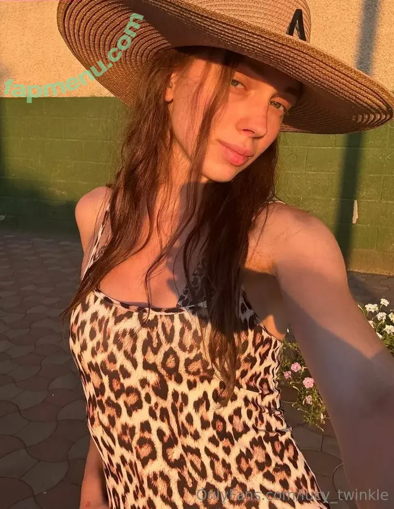 lucy_twinkle nude photo #0111 (lucytwinkle_)