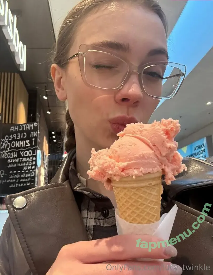 lucy_twinkle nude photo #0136 (lucytwinkle_)