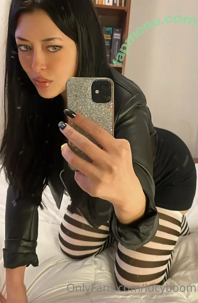 Lucyboom nude photo #0048 (anotherlucy_ / lucy_boomm)