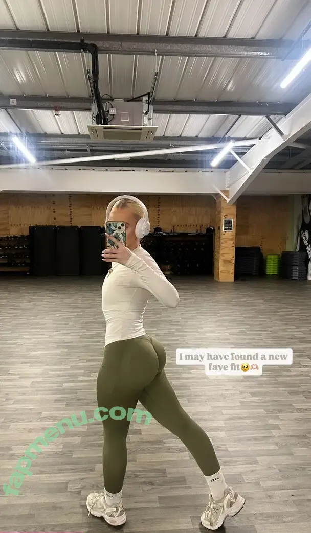 Lucycombe nude photo #0173 (lucynukes / lucynukesfit / luudaw)