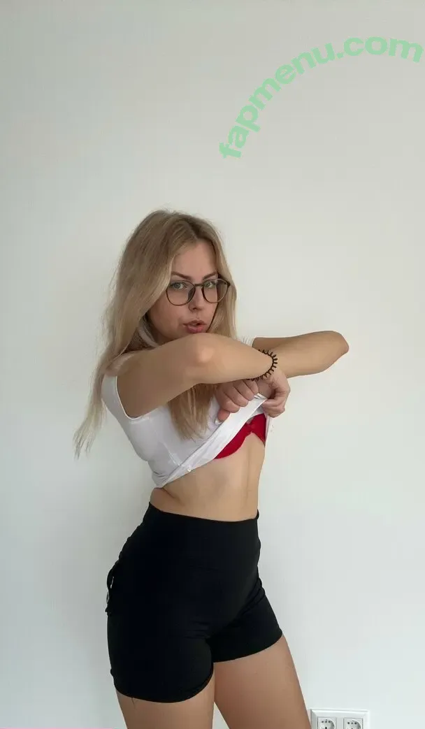 lucyfruiit nude photo #0024 (lucyfruiit)