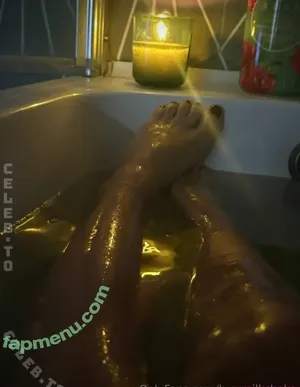 lucymilkshake / Lucy_Milkshake / lucymilkay nude photo #0029