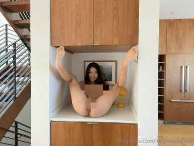 lucymochifree / kittylucymochi nude photo #0077