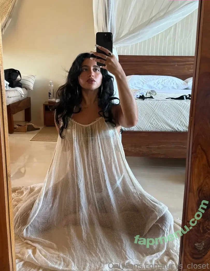 lucys_closet nude photo #0001 (lucyscloset.uy)