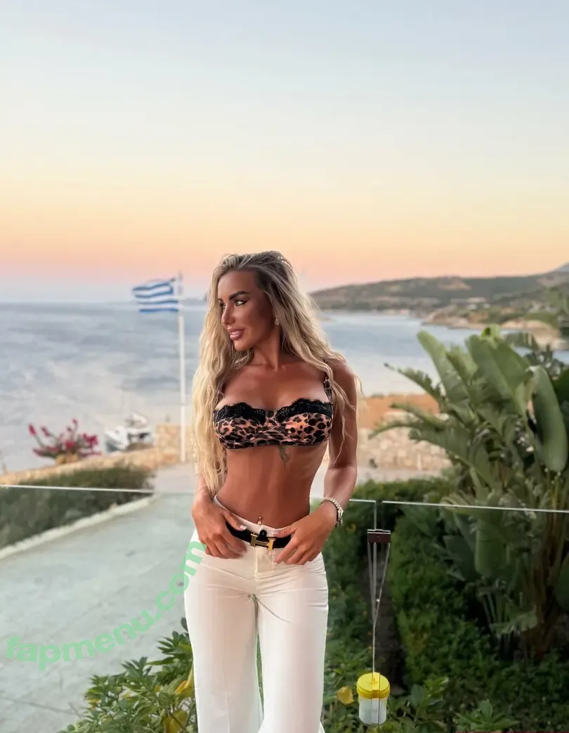 Lucysea nude photo #0152 (lucysea4fun / lucysealu)