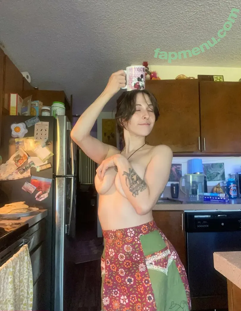 lucyskyes nude photo #0183 (Megan Bitchell's Sister / lucysykesrellie)