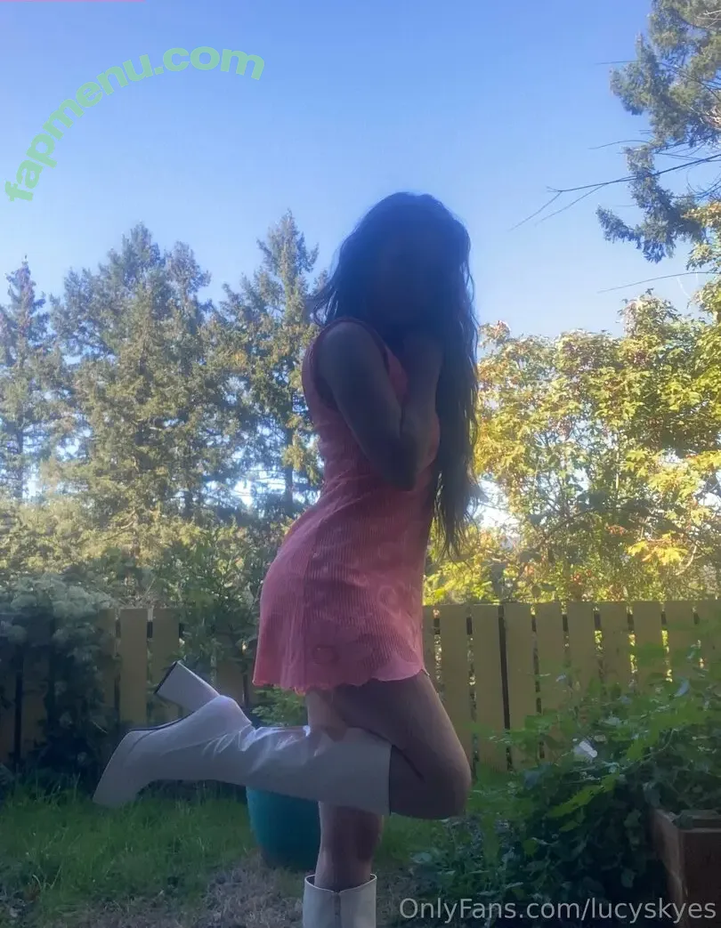 lucyskyes nude photo #0207 (Megan Bitchell's Sister / lucysykesrellie)