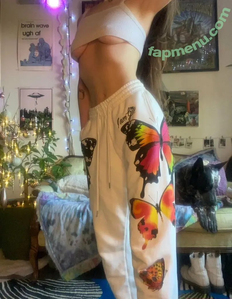 lucyskyes nude photo #0229 (Megan Bitchell's Sister / lucysykesrellie)
