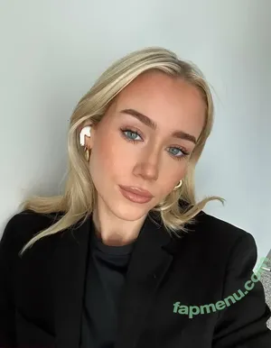 lucyveia / lucyvixen nude photo #0022