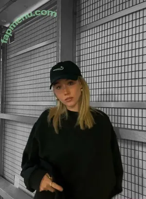 lucyveia / lucyvixen nude photo #0032