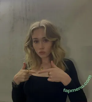 lucyveia / lucyvixen nude photo #0044