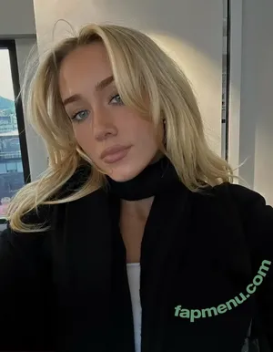 lucyveia / lucyvixen nude photo #0064