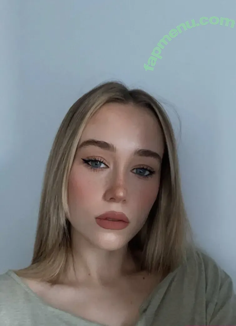 lucyveia nude photo #0028 (lucyvixen)