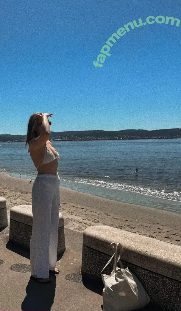 lucyveia nude photo #0074 (lucyvixen)