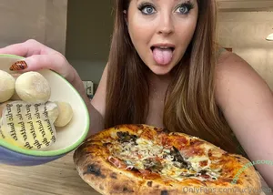 lucyvixen leaked nudes