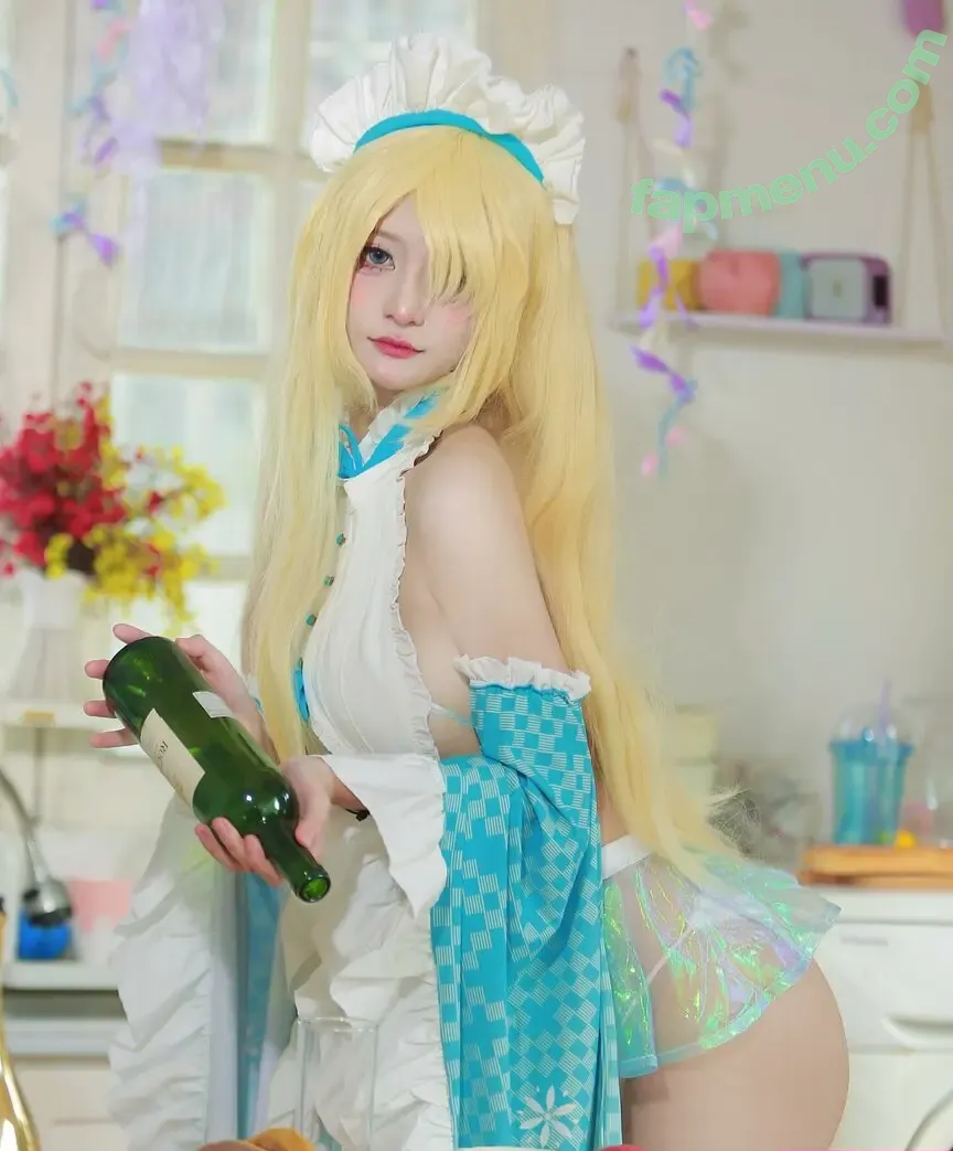 Lucyyy_shy nude photo #0021 (Playful-Implement950)