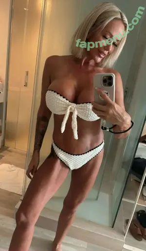 lucyzara / lucyzaraxx nude photo #0047