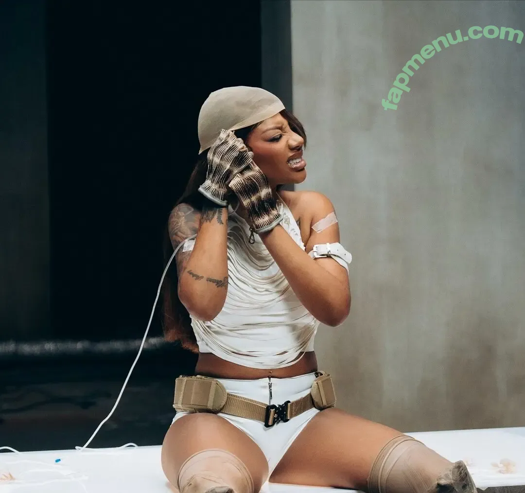 Ludmilla nude photo #0076 (ludmillabalasoiu)