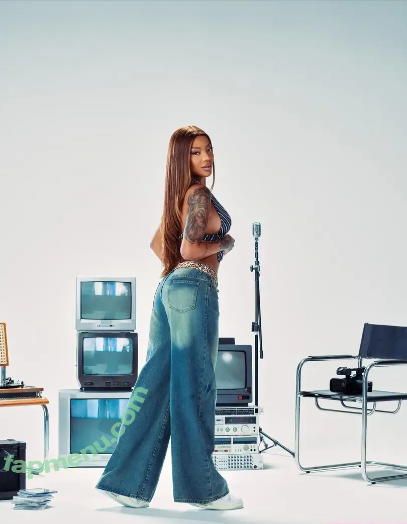 Ludmilla nude photo #0084 (ludmillabalasoiu)