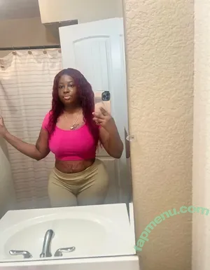 luhthiccbaddiebae / luh.baddie.bae nude photo #0002