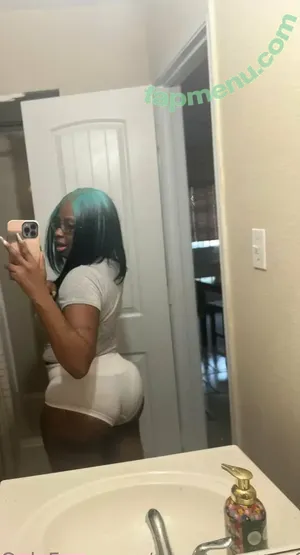luhthiccbaddiebae / luh.baddie.bae nude photo #0040