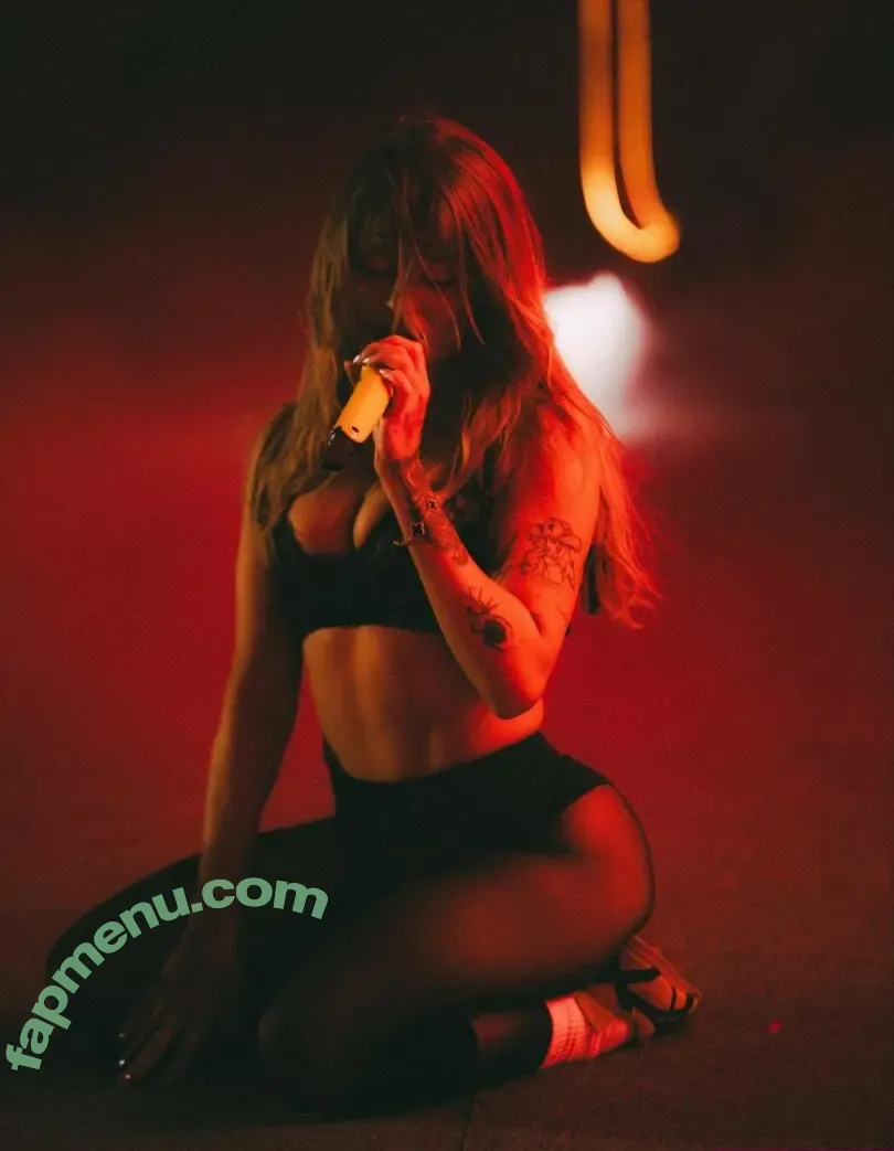 Luisa Sonza nude photo #0755 (luisasonza)