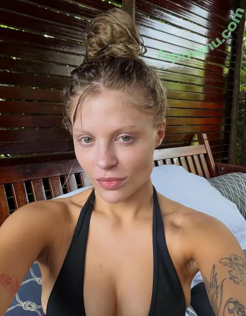 Luisa Sonza nude photo #0756 (luisasonza)