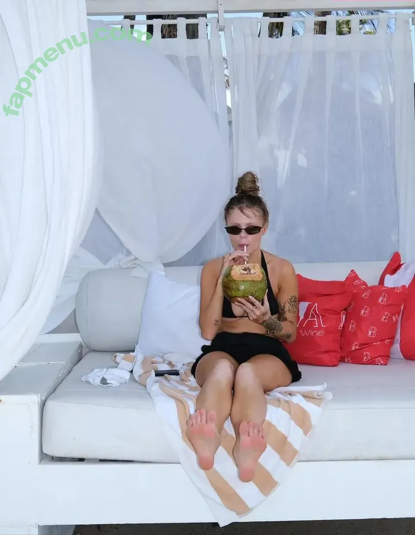 Luisa Sonza nude photo #0763 (luisasonza)