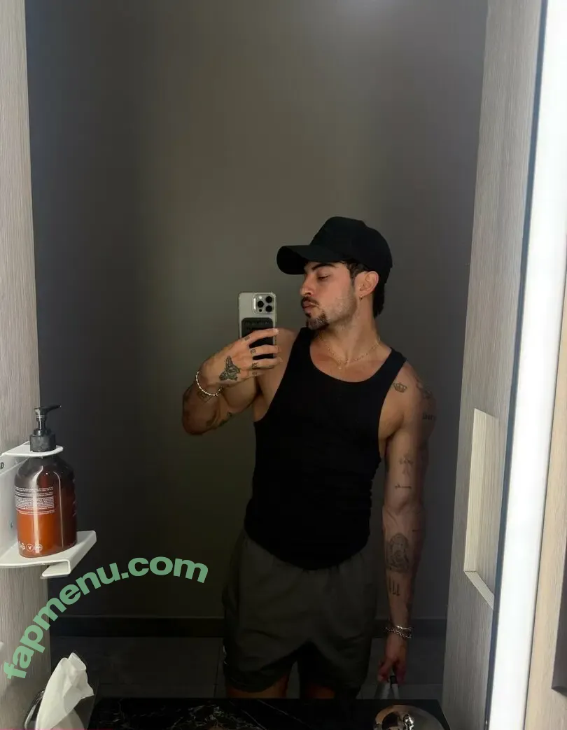 luiscapecchi nude photo #0013 (luiscapecchi)