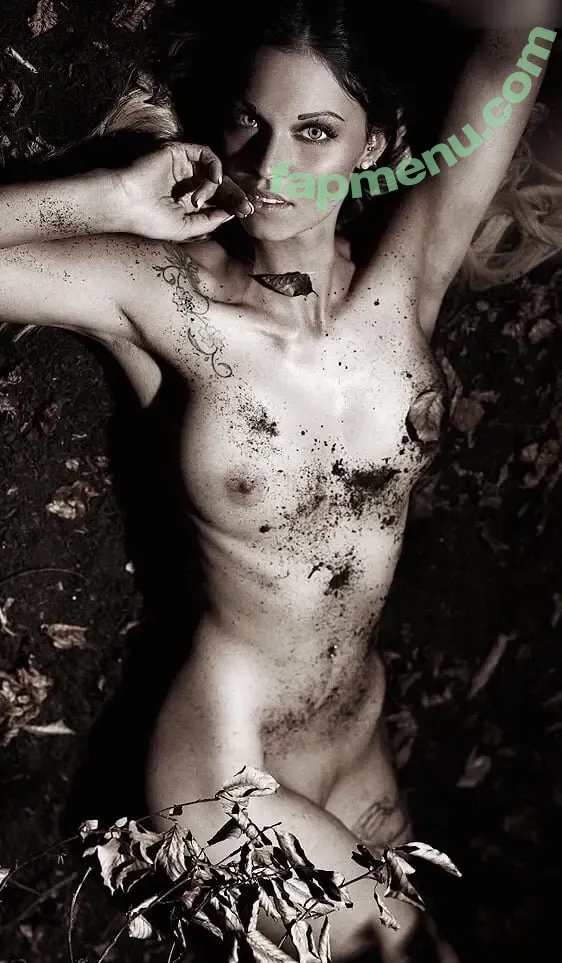 Luise Matejczyk nude photo #0009 (louisematejczyk)