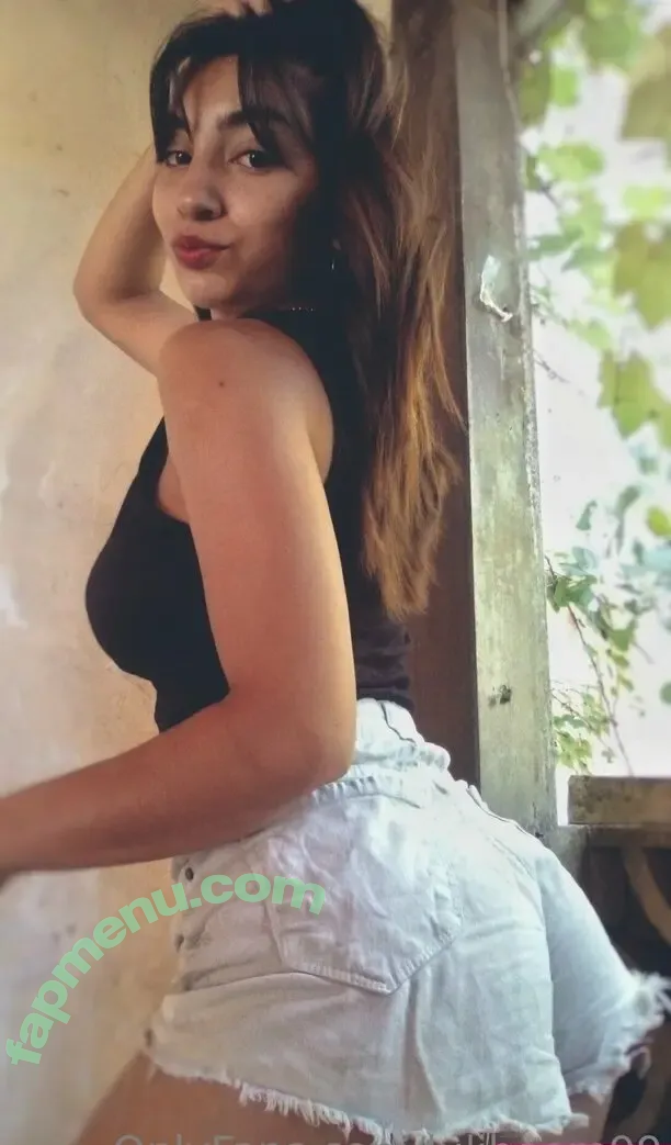 luliboom99 nude photo #0012 (luliboom99)