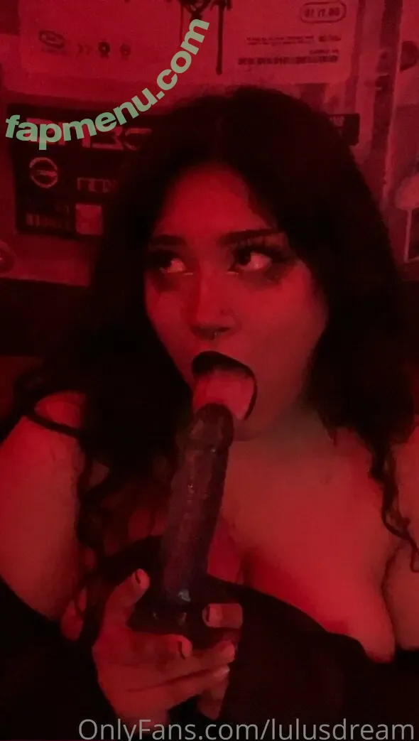 lulusdream nude photo #0011 (bigbittygothic)